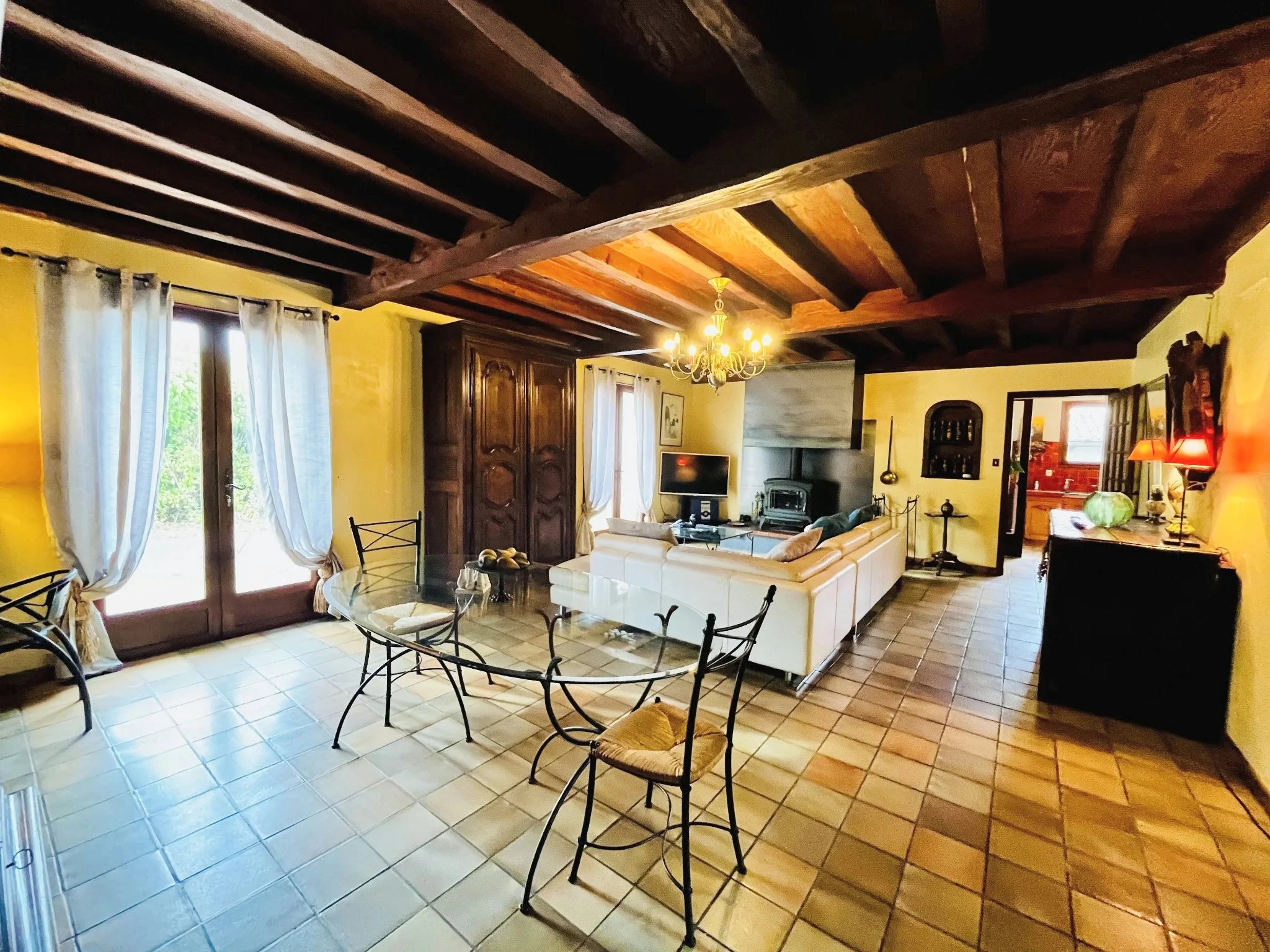 Spacious home with guest accommodation potential, mature garden and extensive outbuildings, Nouvelle-Aquitaine – France – BVI87108