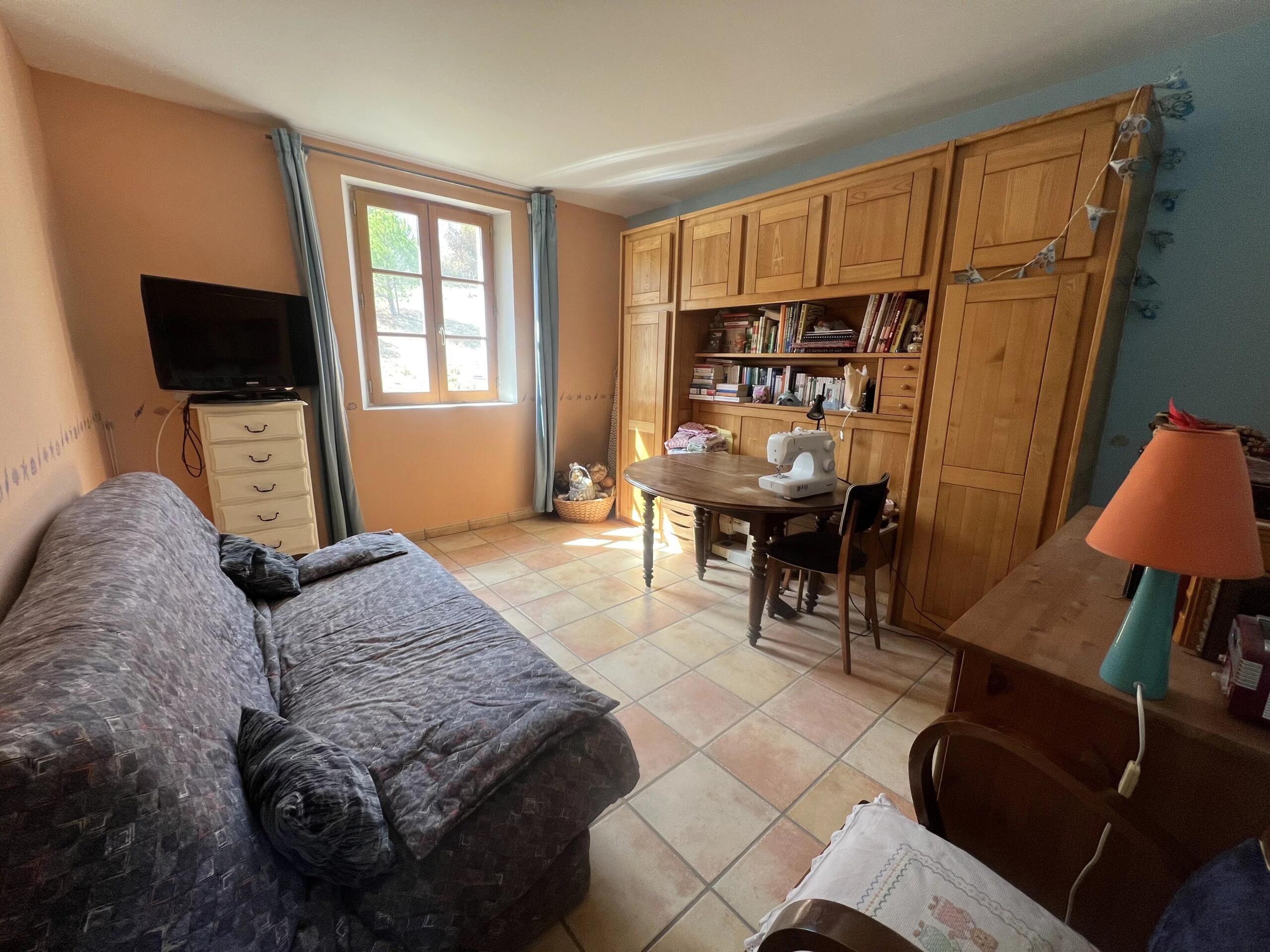 Detached Family Home on a large plot just 10 minutes from Limoux, Occitanie – France – BVI87305