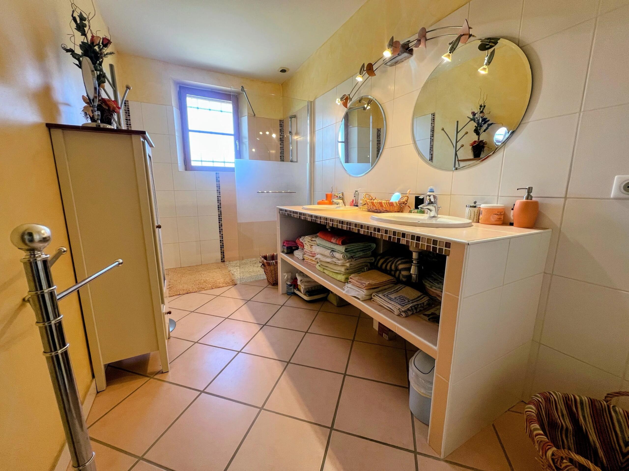 Detached Family Home on a large plot just 10 minutes from Limoux, Occitanie – France – BVI87305