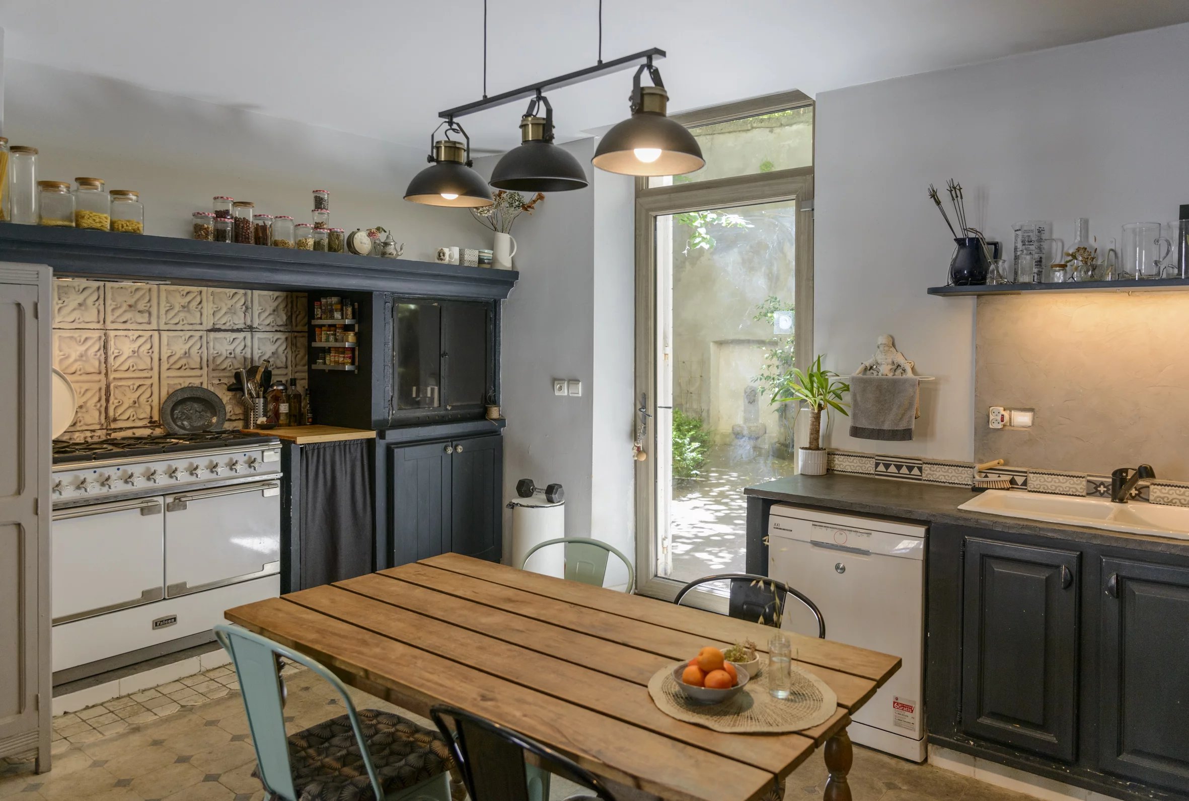 Exceptional Private Residence in La Roque-d’Anthéron, Provence-Alpes-Côte d’Azur – France – BVI87403
