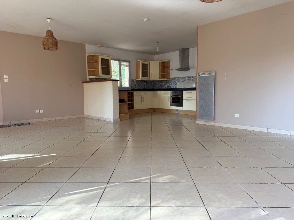 4 bedroom House in Mansle, France – r7613