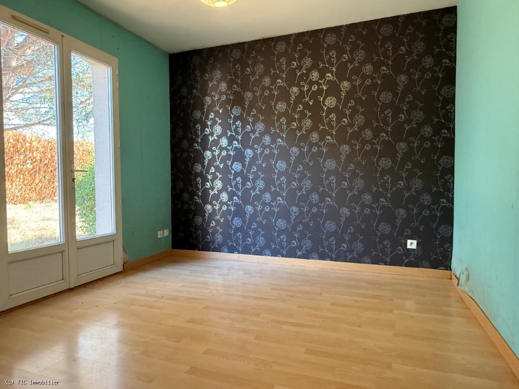 4 bedroom House in Mansle, France – r7613