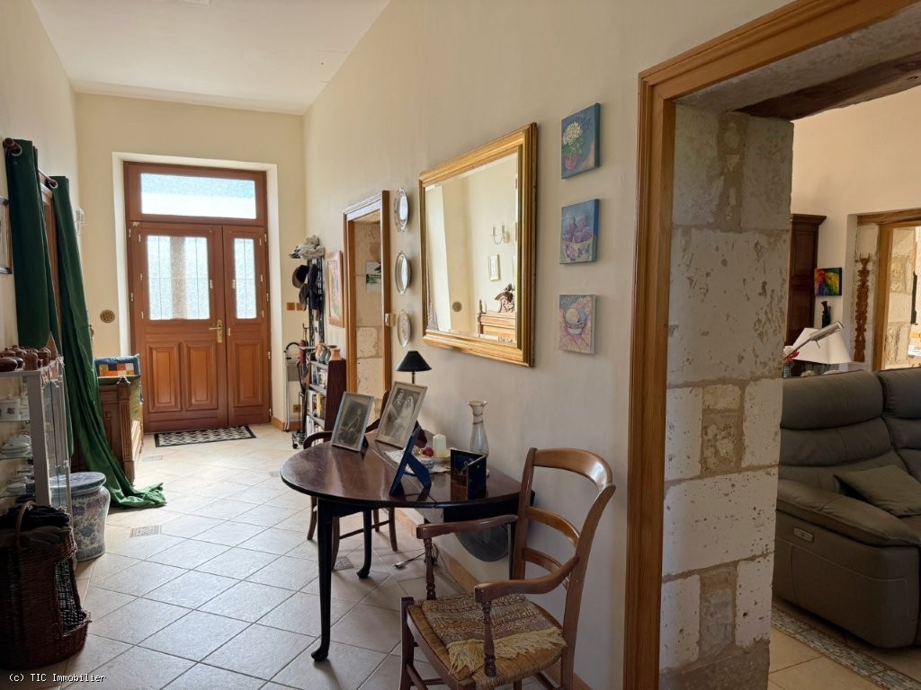 5 bedroom House in Ruffec, France – r7607