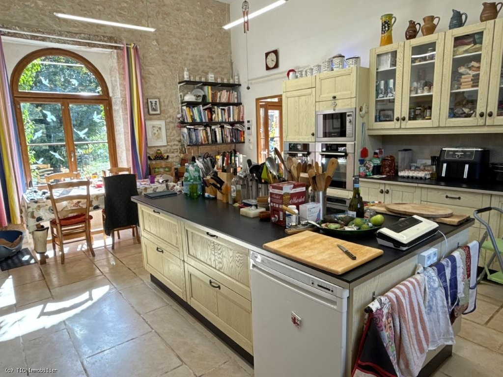5 bedroom House in Ruffec, France – r7607