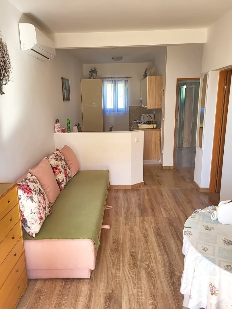 1 bedroom apartment in Malinska-Dubašnica, Croatia – 103738