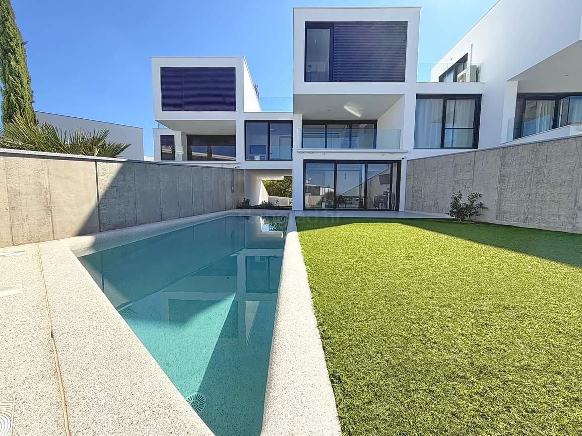 3 bedroom villa in Malinska-Dubašnica, Croatia – 103731