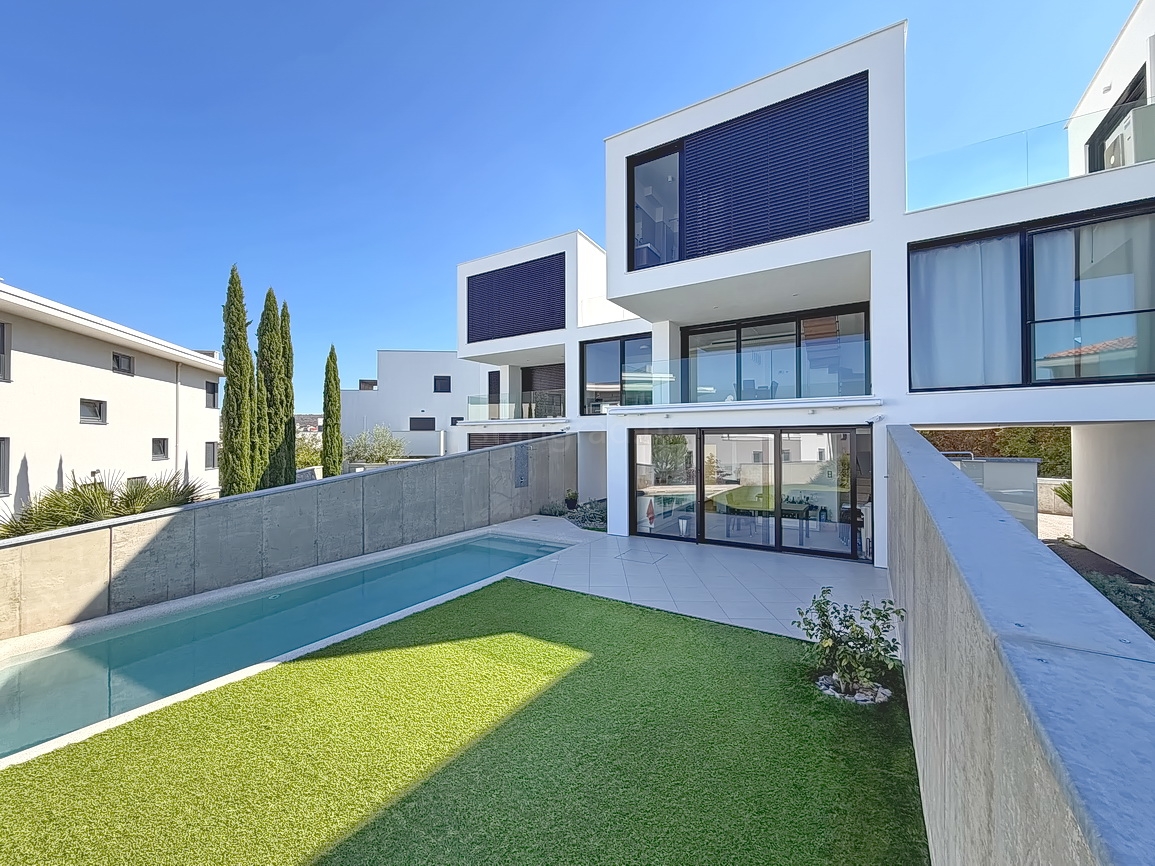 3 bedroom villa in Malinska-Dubašnica, Croatia – 103731