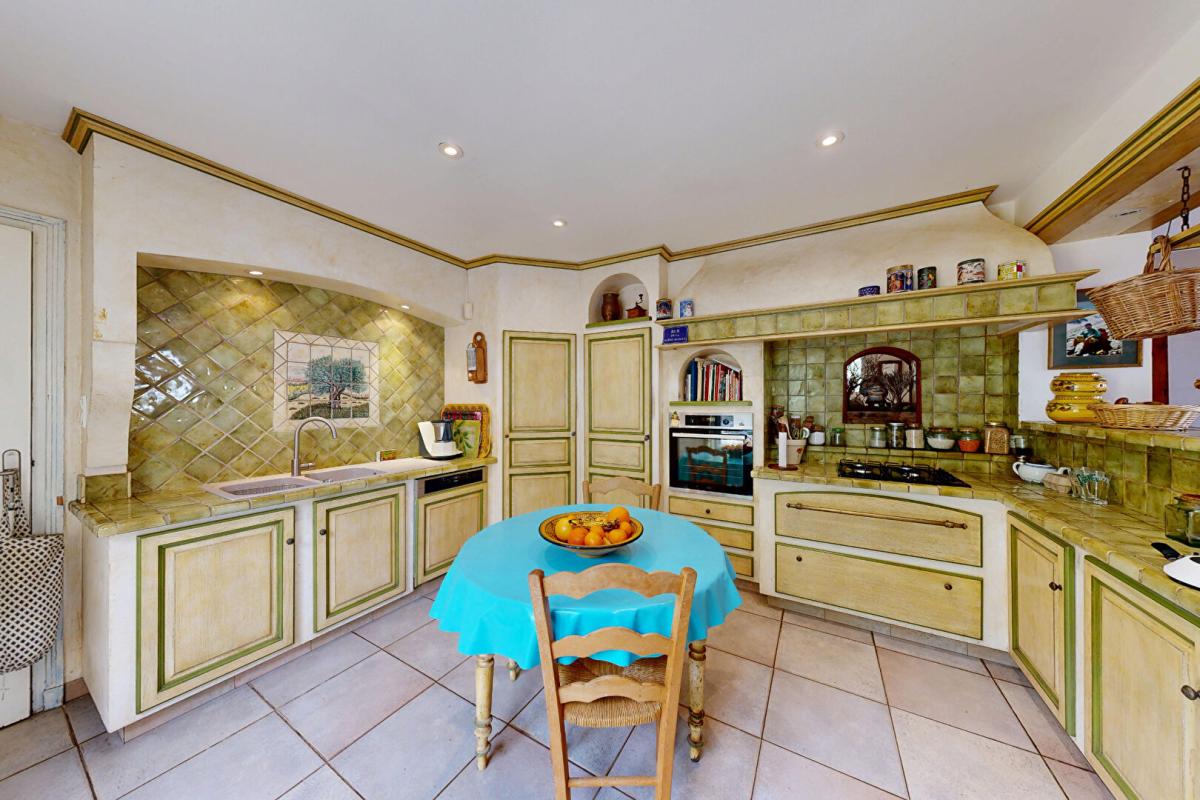 4 bedroom maison in Venasque, Vaucluse, France