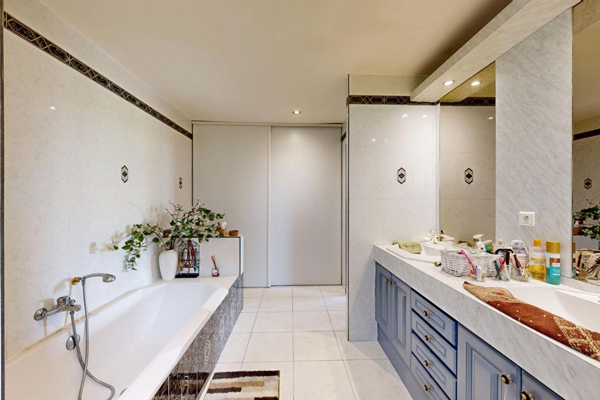 4 bedroom maison in Venasque, Vaucluse, France