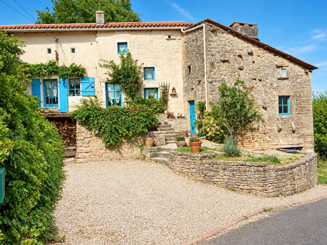 3 bedroom propriete in Chatain, Vienne, France