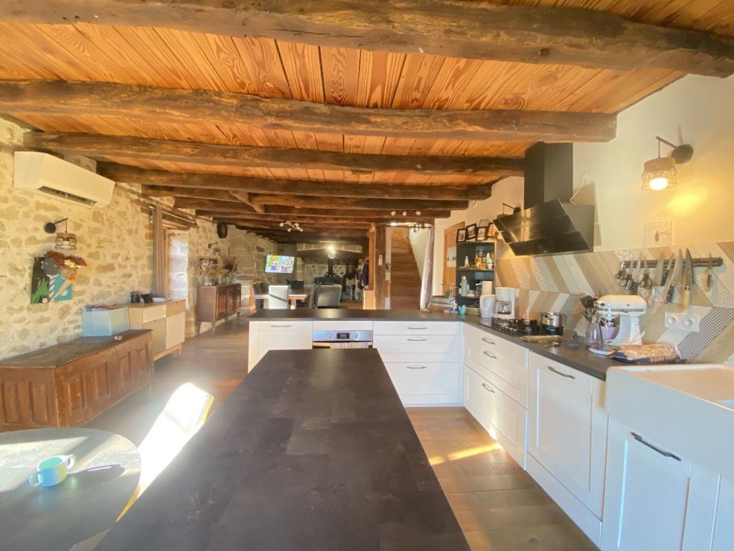 4 bedroom propriete in Vegennes, Corrèze, France