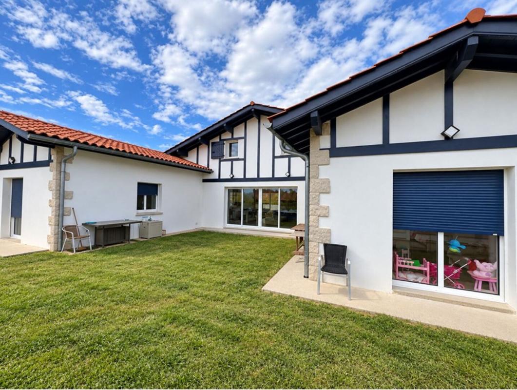 3 bedroom maison recente in Cambo Les Bains, Pyrénées-Atlantiques, France