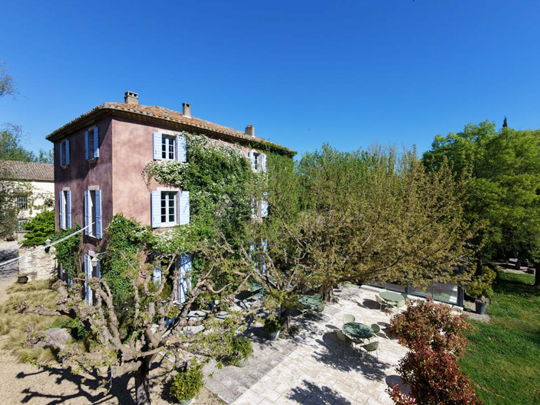 16 bedroom hotel particulier in Le Thor, Vaucluse, France