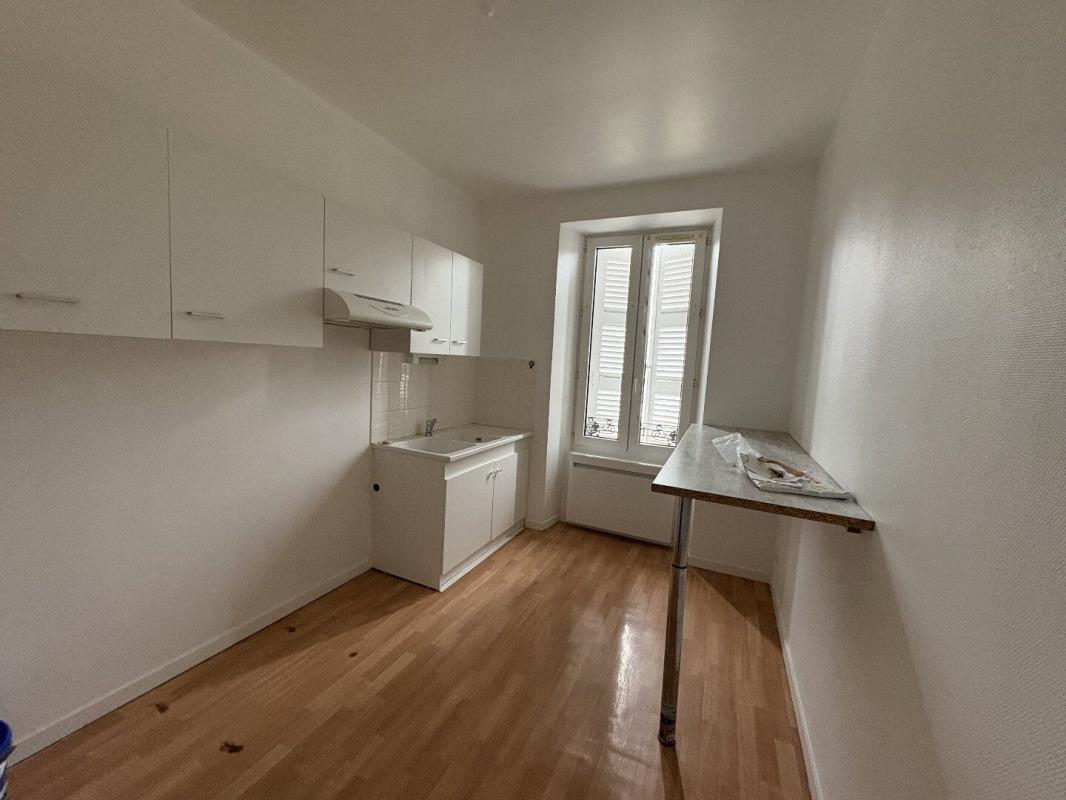 immeuble in Lascelle, Cantal, France