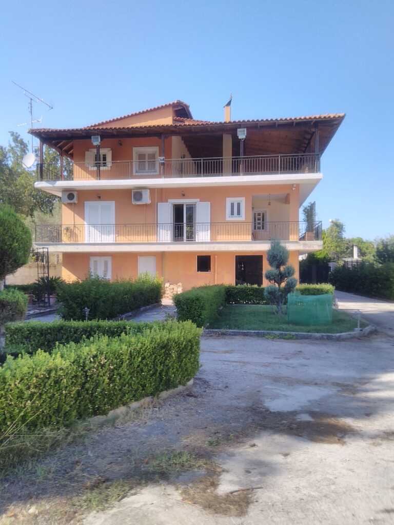 6 bedroom Detached house in Com. Malakasa, Rest Of Attica, Greece – 66995