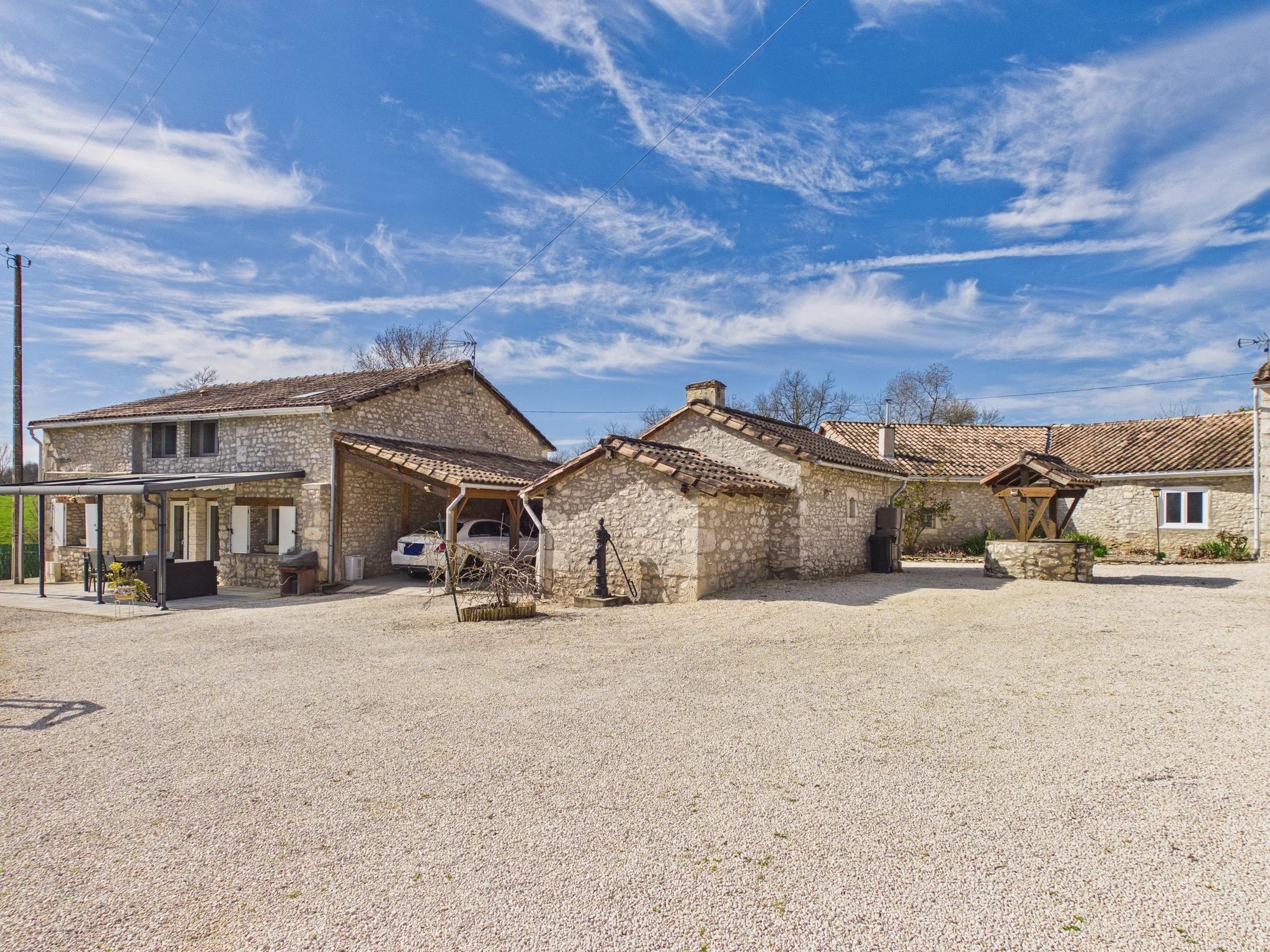 Charming Stone Property with Guest House and Pool – Just 4km from the Bustling Bastide Town of Eymet, Nouvelle-Aquitaine – France – BVI84668