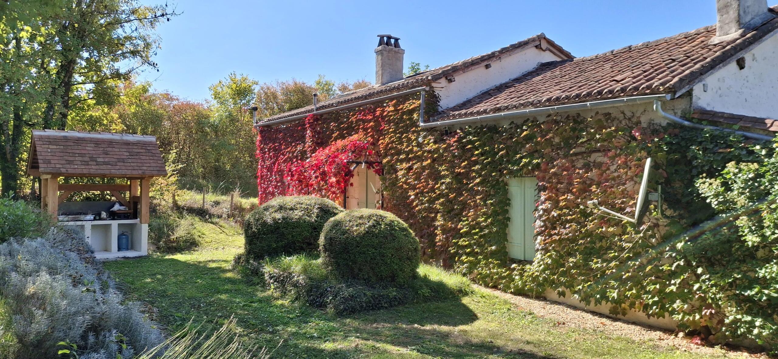 Off the beaten track!, Nouvelle-Aquitaine – France – BVI86023
