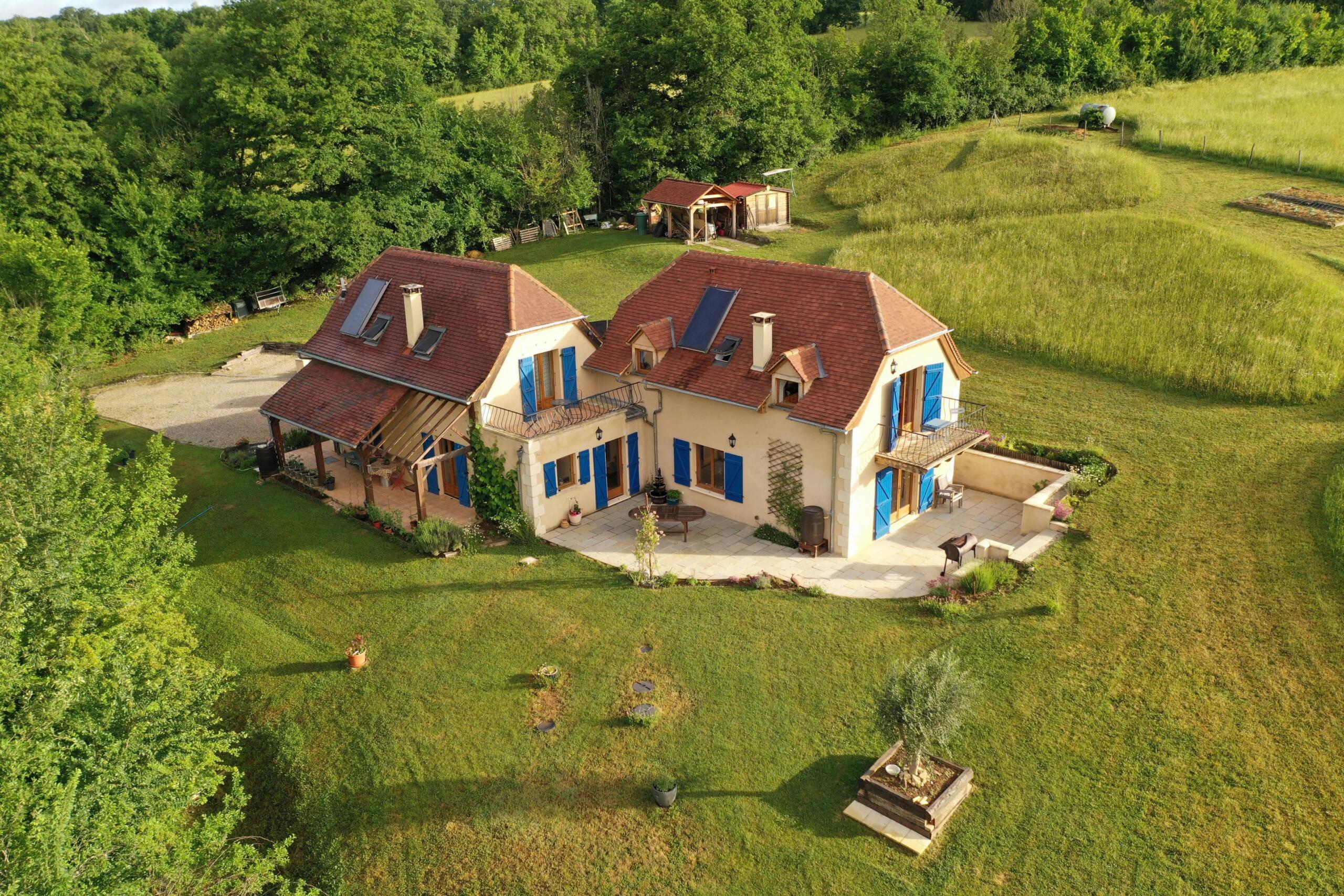Lovely 4-bed property with views close to Figeac, Occitanie – France – BVI86560