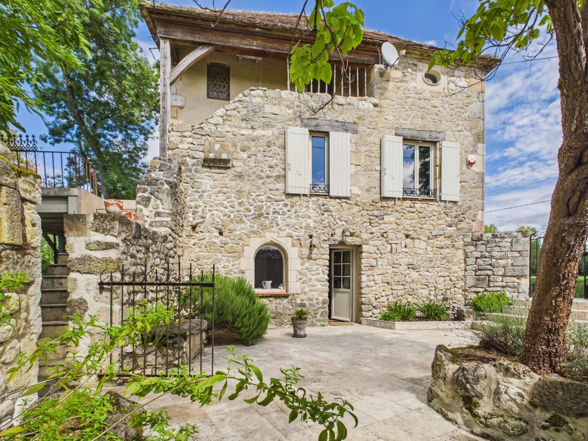 Charming renovated Mill with pool close to Monflanquin, Nouvelle-Aquitaine – France – BVI86660