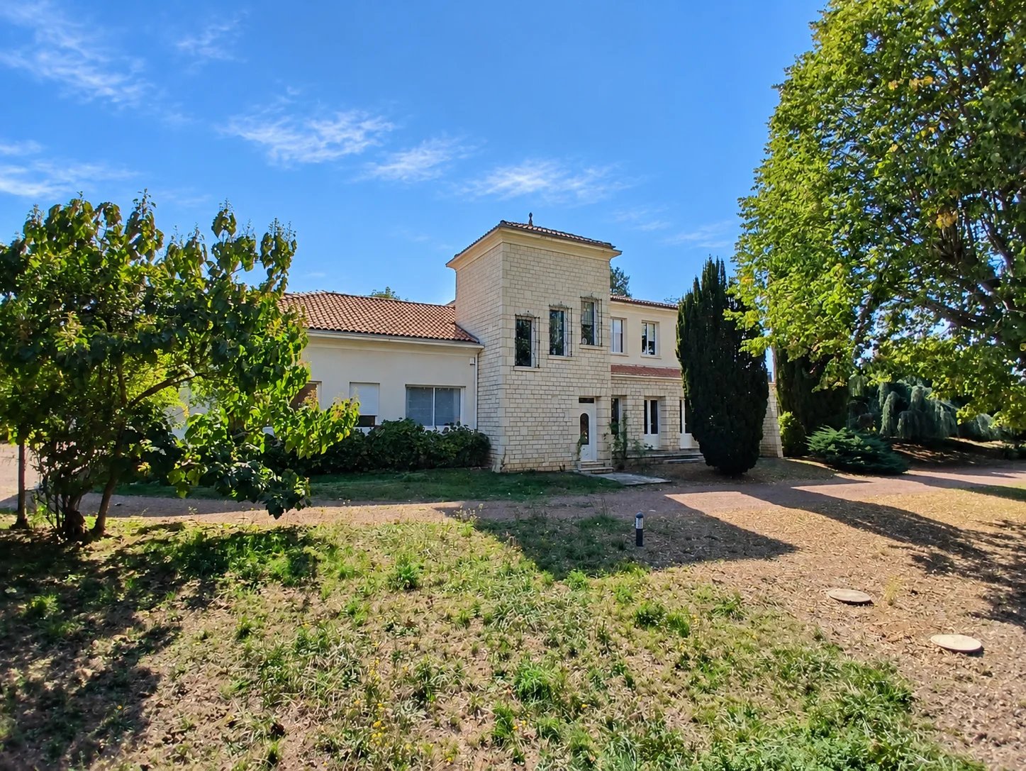 Impressively elegant villa with large park and swimming pool0, Nouvelle-Aquitaine – France – BVI87545