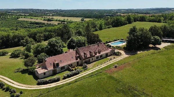 A Rare Countryside Property with Equestrian Potential, Rental Income Opportunities in fantastic location, Nouvelle-Aquitaine – France – BVI87587