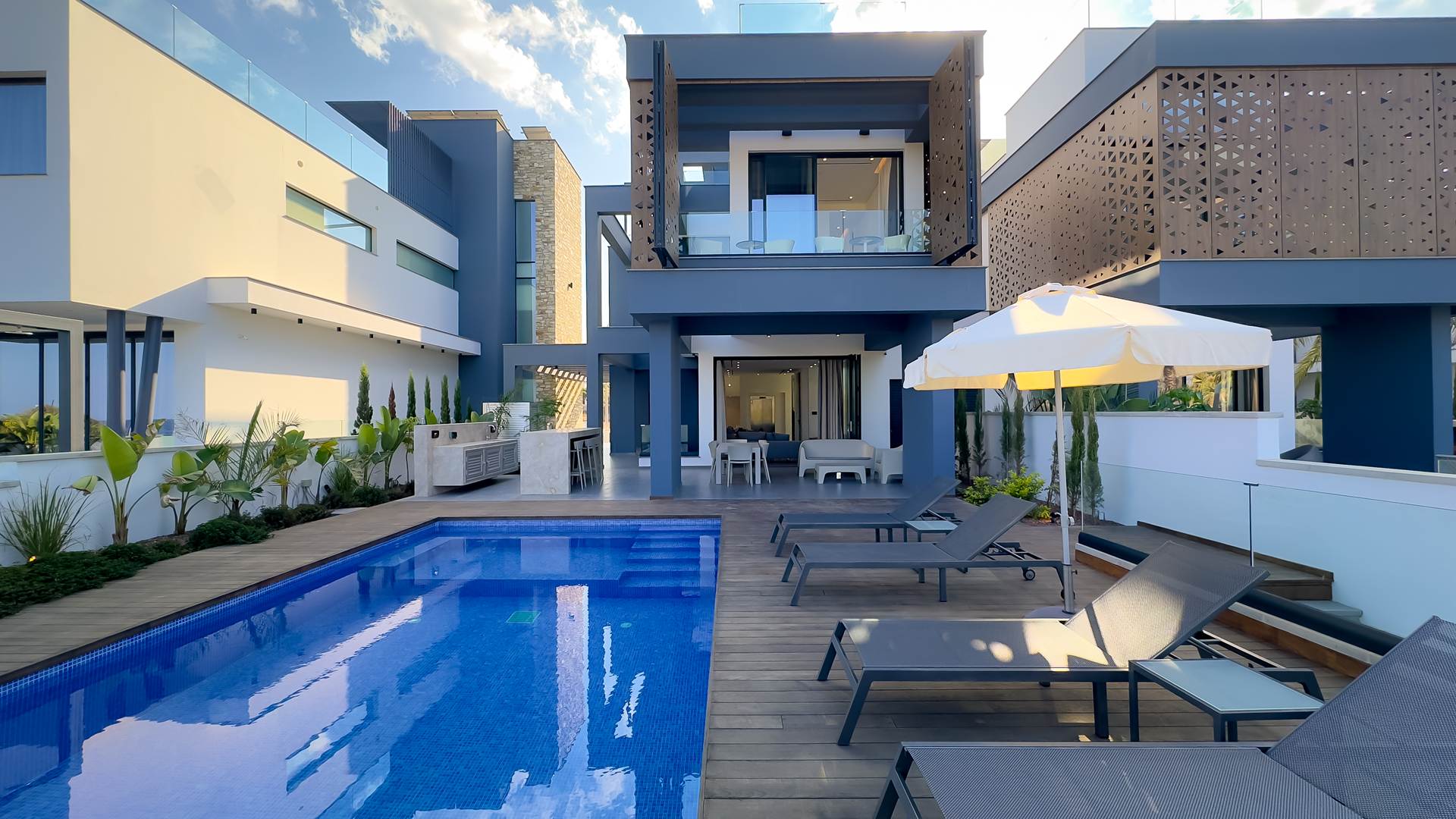 4 bedroom Villa in Ayia Triada, Famagusta, Cyprus – SuA101v