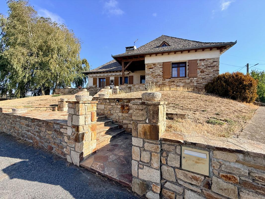 5 bedroom maison in Rullac Saint Cirq, Aveyron, France