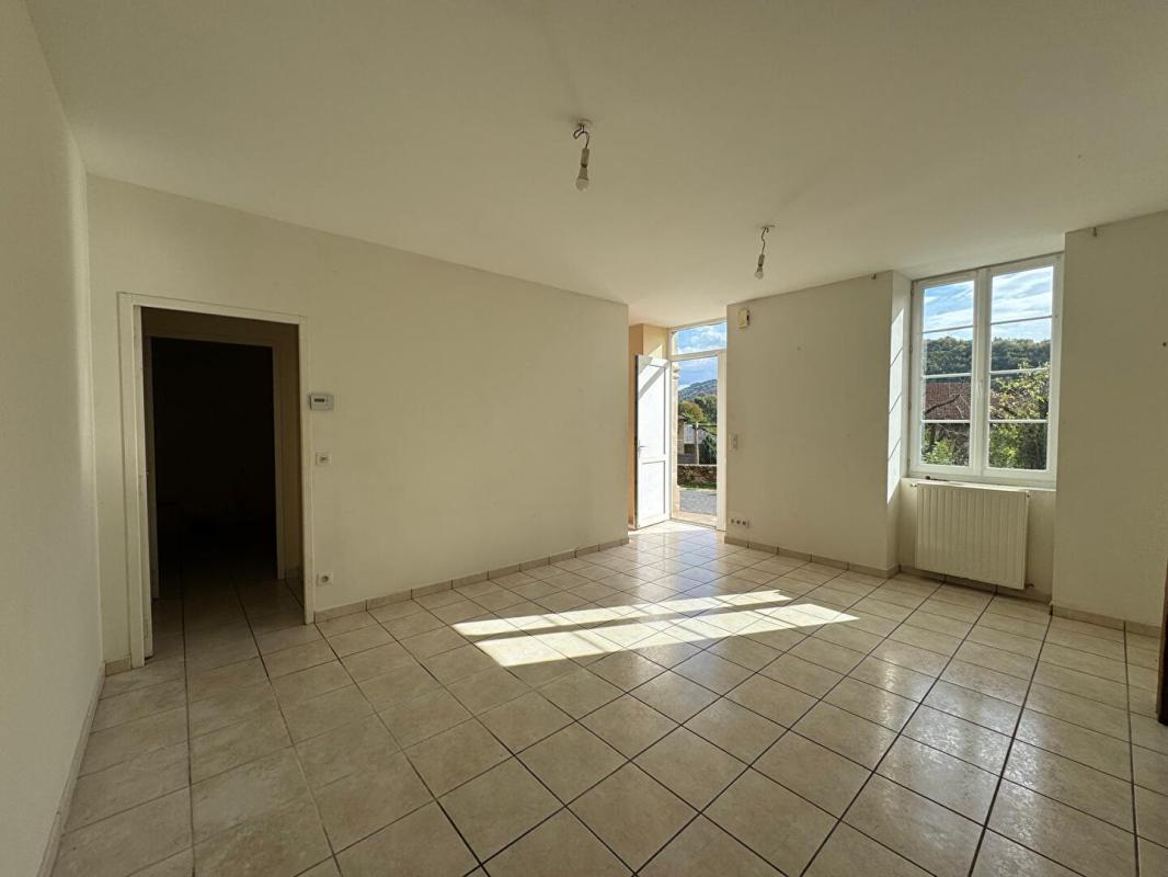 4 bedroom maison de village in Latouille Lentillac, Lot, France