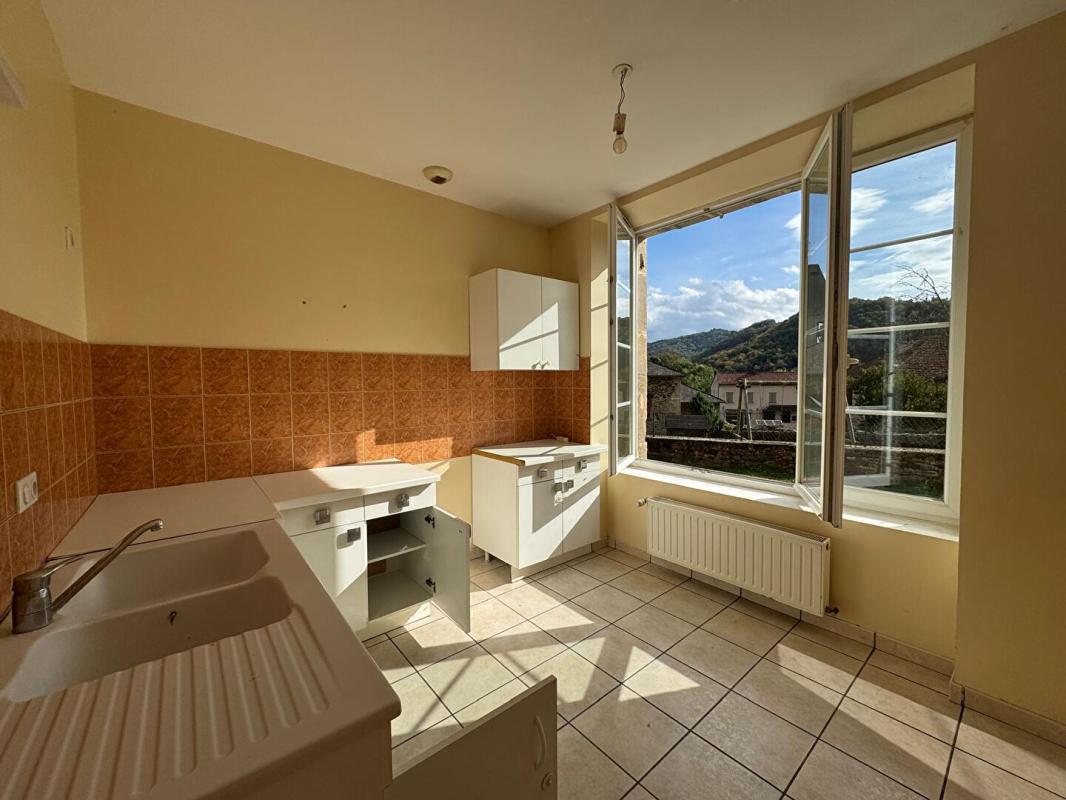 4 bedroom maison de village in Latouille Lentillac, Lot, France