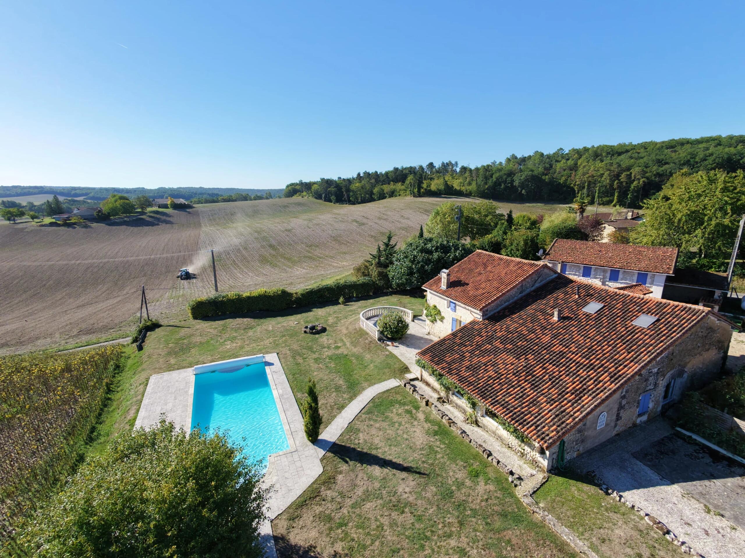 Spacious residence with guest annex, Nouvelle-Aquitaine – France – BVI82413