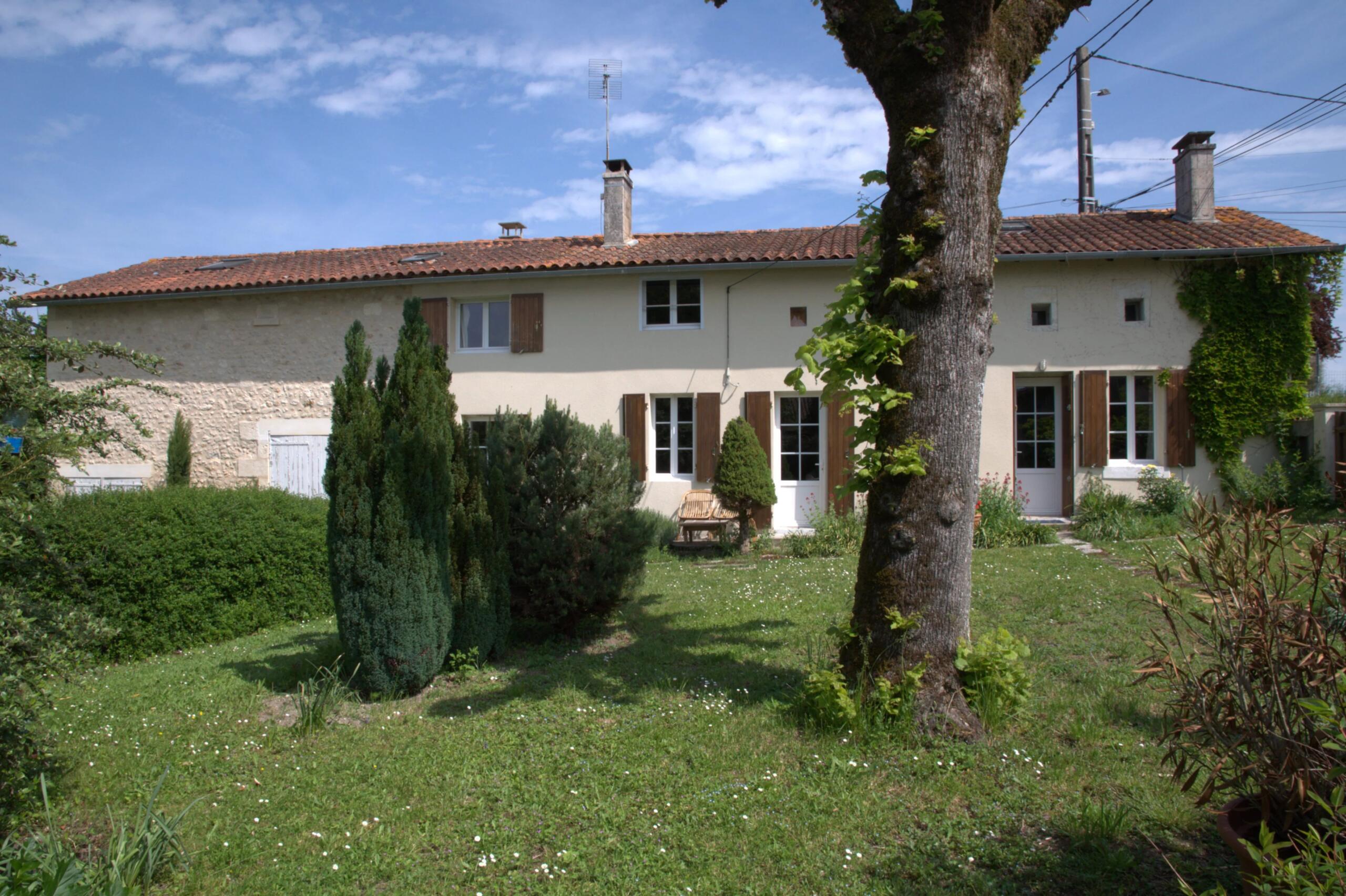 Traditional Stone village house, Nouvelle-Aquitaine – France – BVI84013