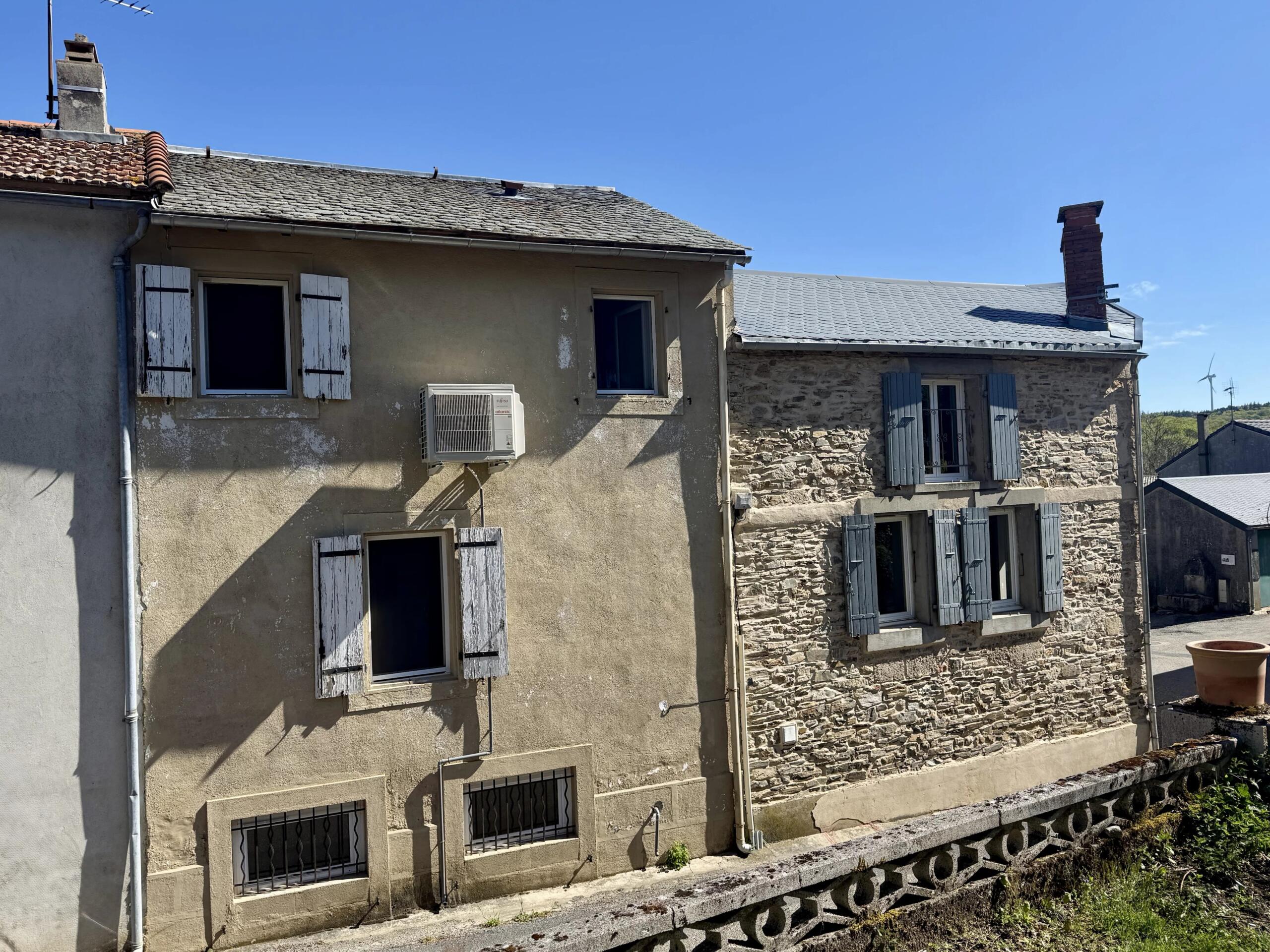 Pretty stone village house with garden opposite, Occitanie – France – BVI85334
