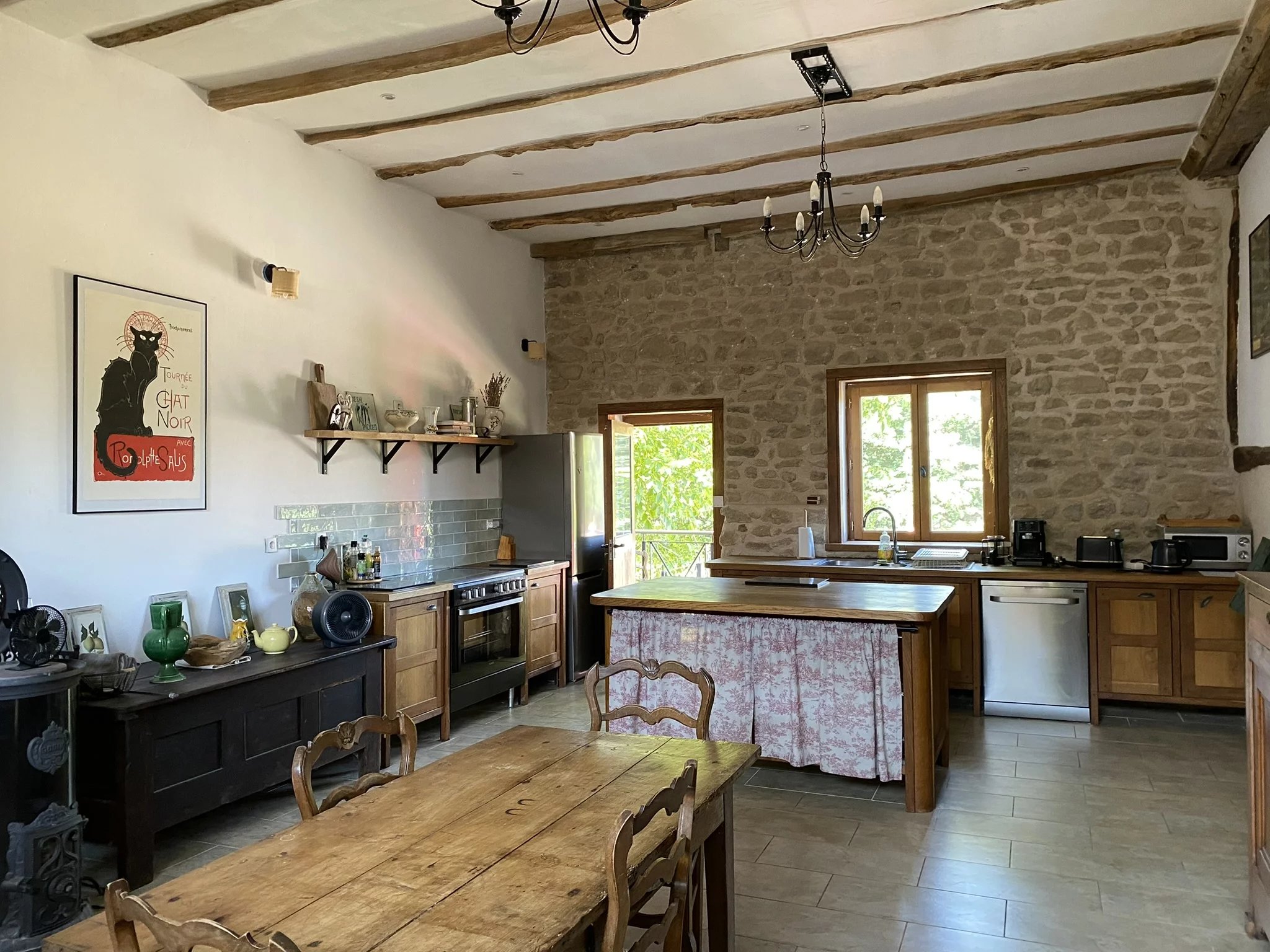 A beautiful home in a peaceful setting, Nouvelle-Aquitaine – France – BVI86683