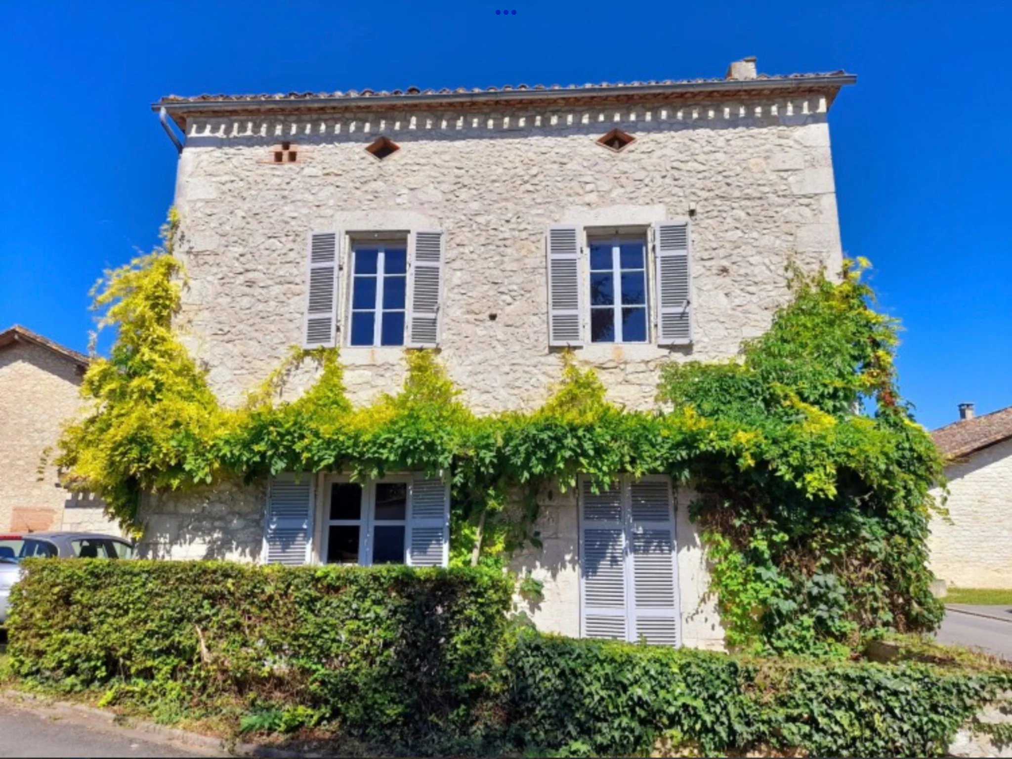 Beautifully Restored Stone Village House with Enclosed Garden and Garage, Nouvelle-Aquitaine – France – BVI87675