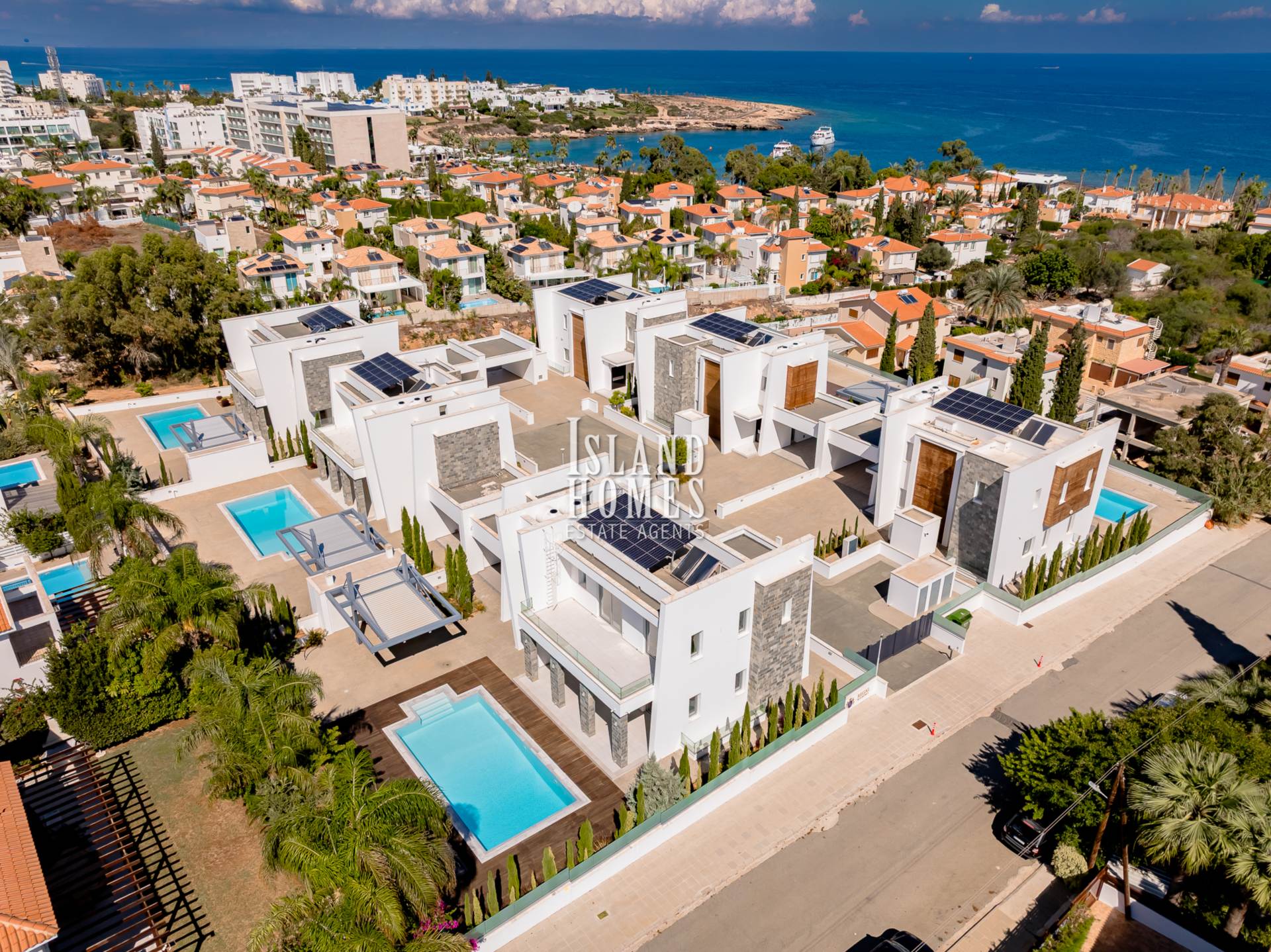 5 bedroom Detached in Protaras, Famagusta, Cyprus – RrP102dp