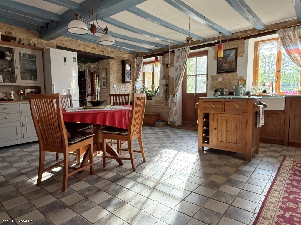 7 bedroom House in Verteuil-Sur-Charente, France – r7615