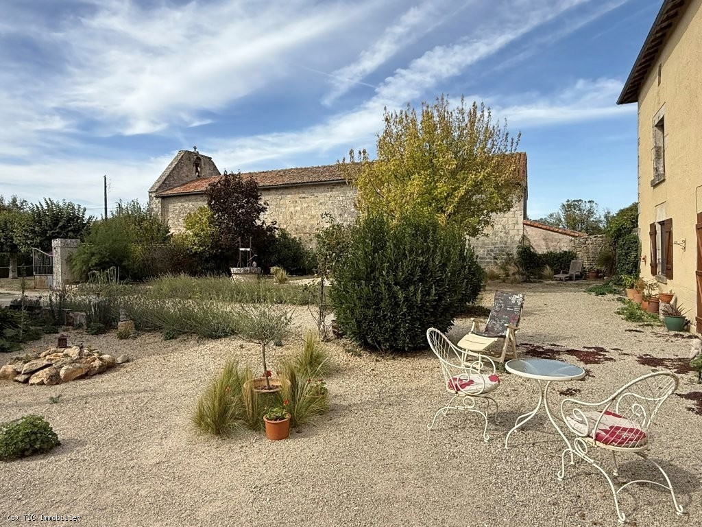 3 bedroom House in Villefagnan, France – r7608