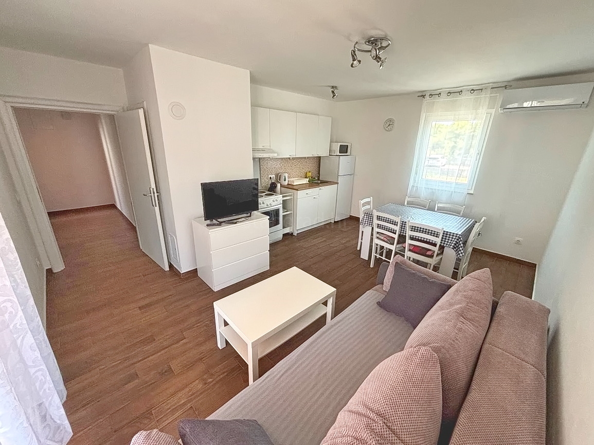 2 bedroom apartment in Dobrinj, Croatia – 103739