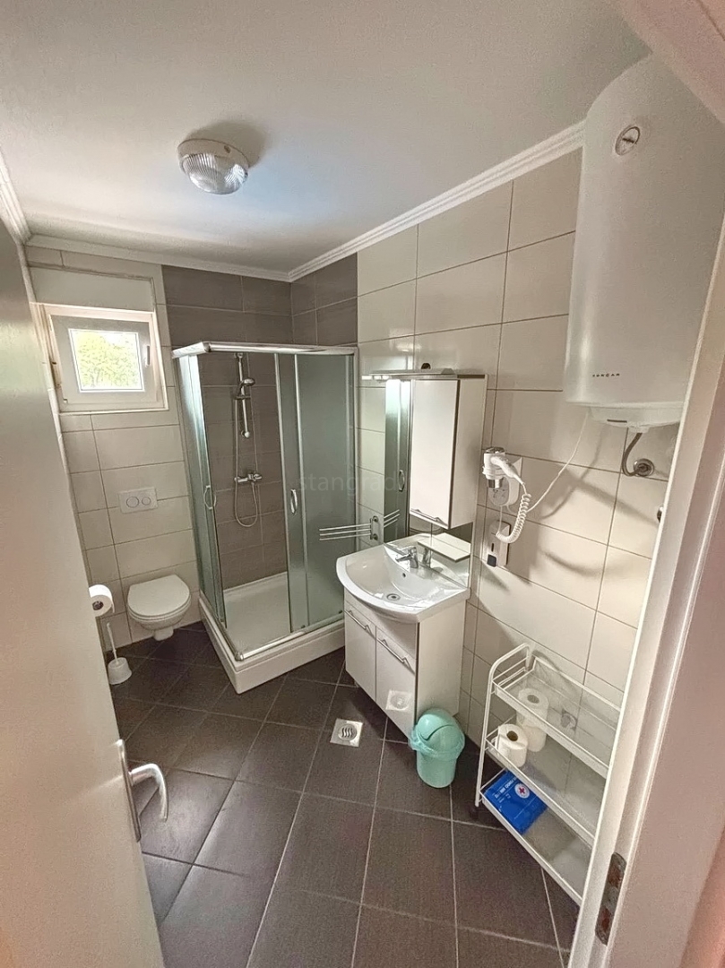 2 bedroom apartment in Dobrinj, Croatia – 103739