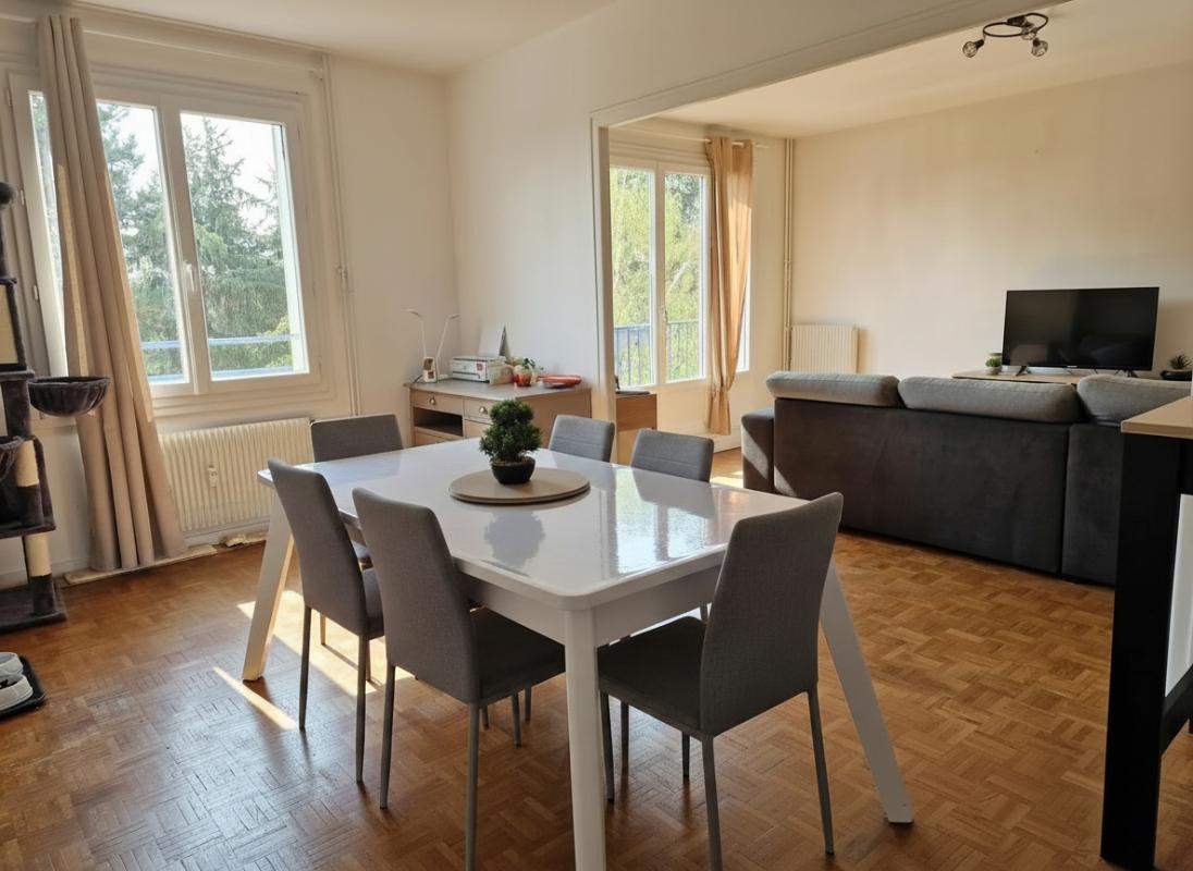 2 bedroom t3 in Limoges, Haute-Vienne, France