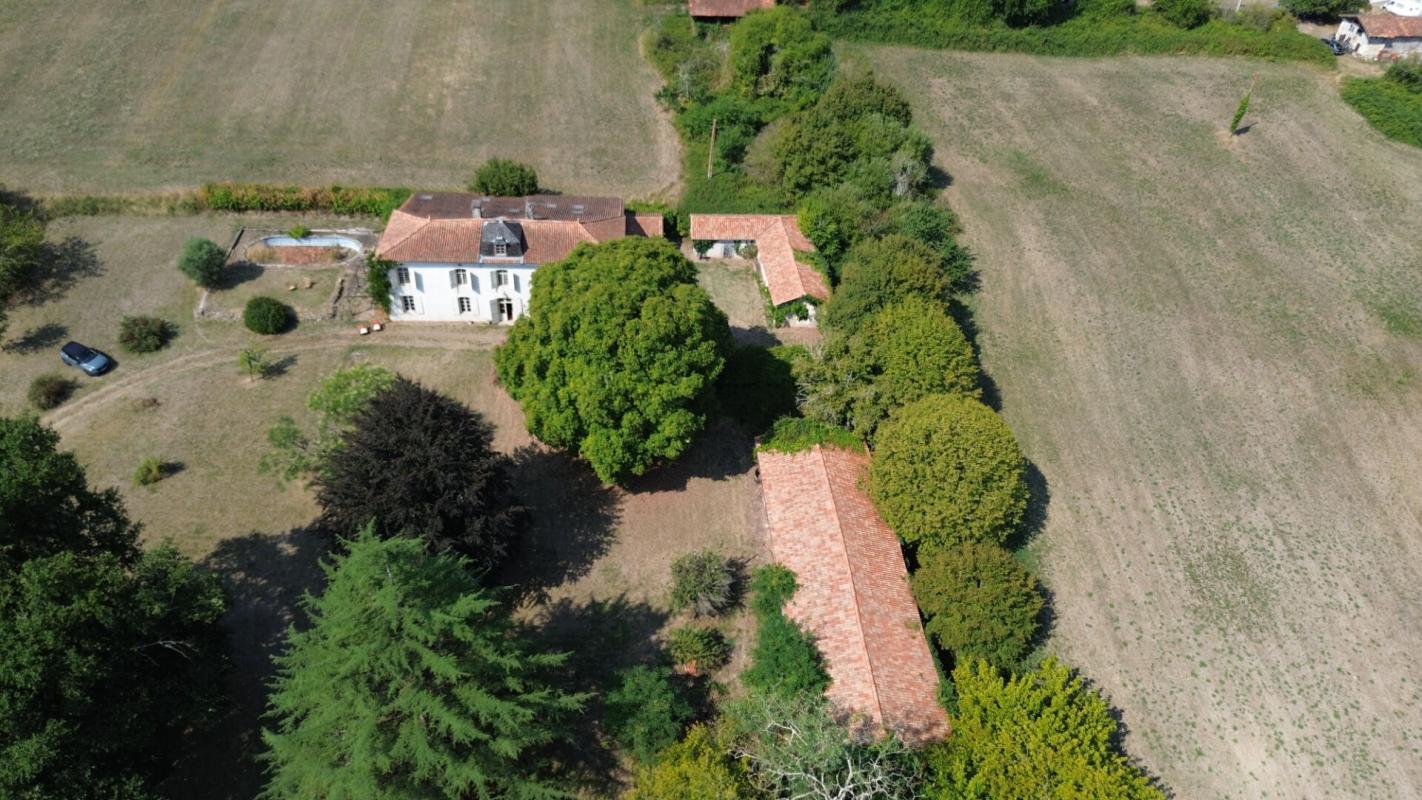 9 bedroom demeure in Chalais, Charente, France