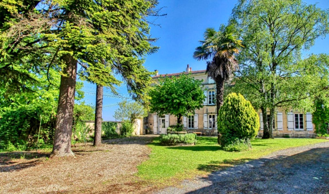 12 bedroom manoir in Vinax, Charente-Maritime, France