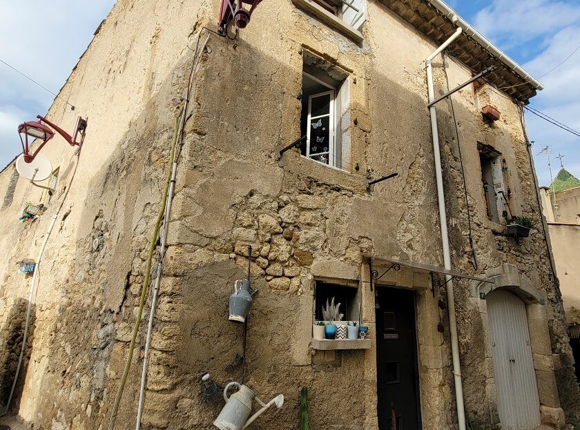 2 bedroom House in Autignac, Herault, France – sa135000ee