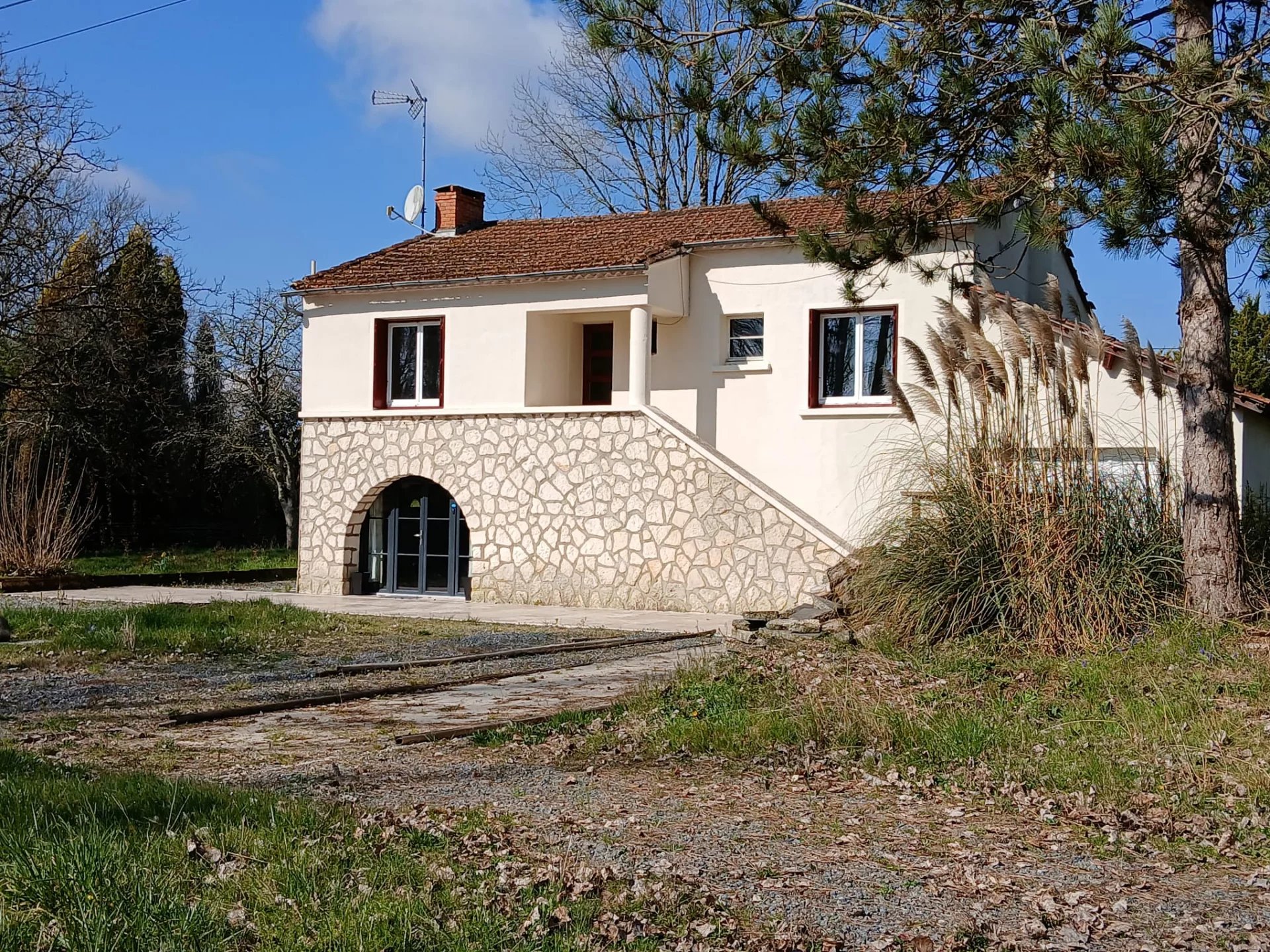 5 Bedroom family home with 1 hectare of land., Nouvelle-Aquitaine – France – BVI79250