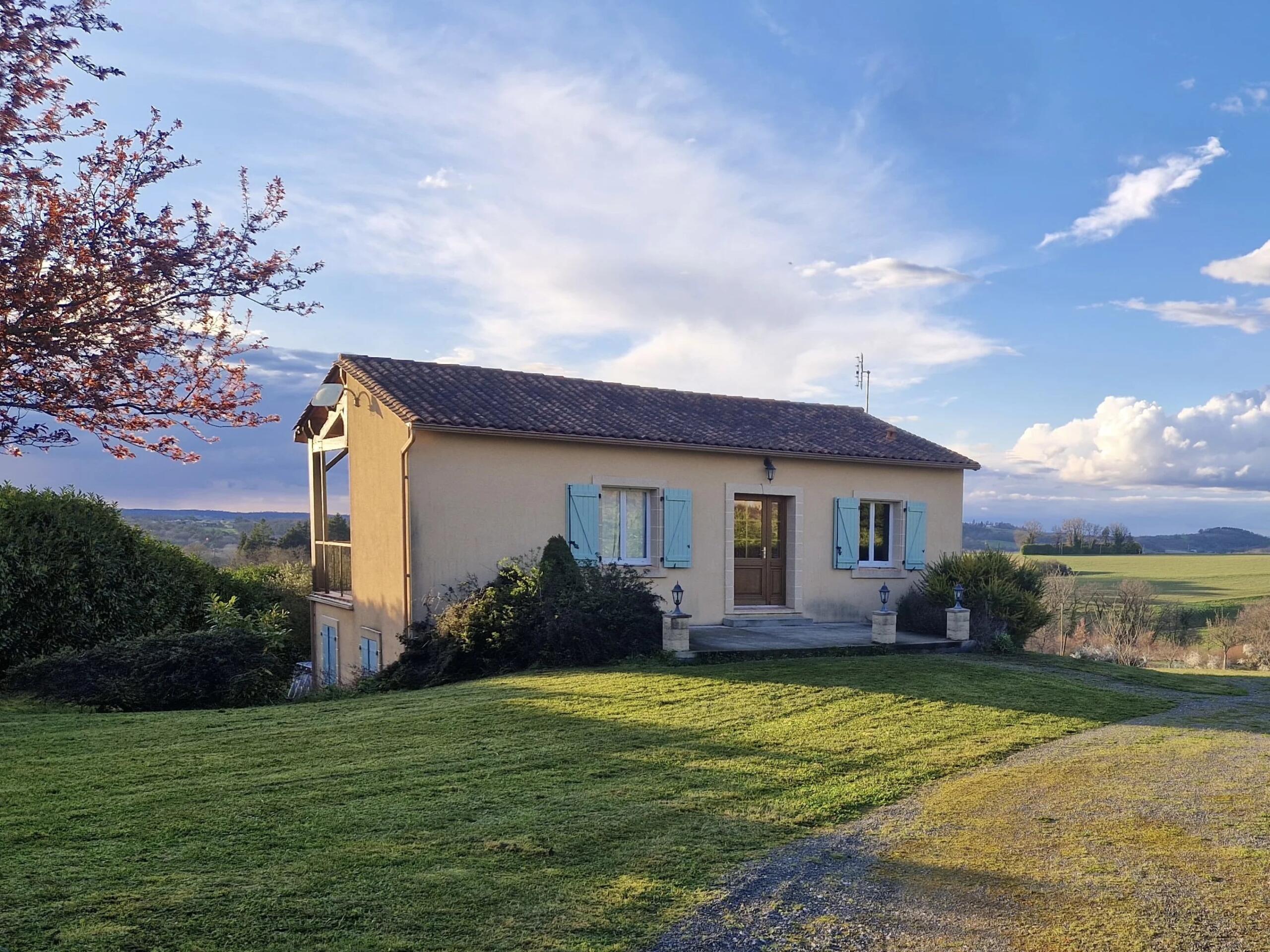 Well-maintained modern family home with panoramic views, Nouvelle-Aquitaine – France – BVI77194