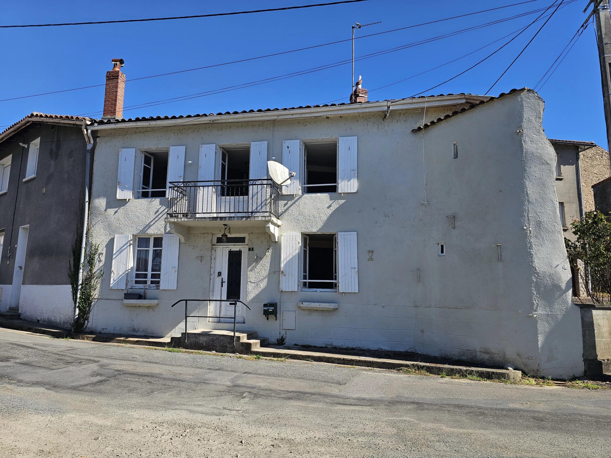 Riverside-living with superb views, Nouvelle-Aquitaine – France – BVI83332