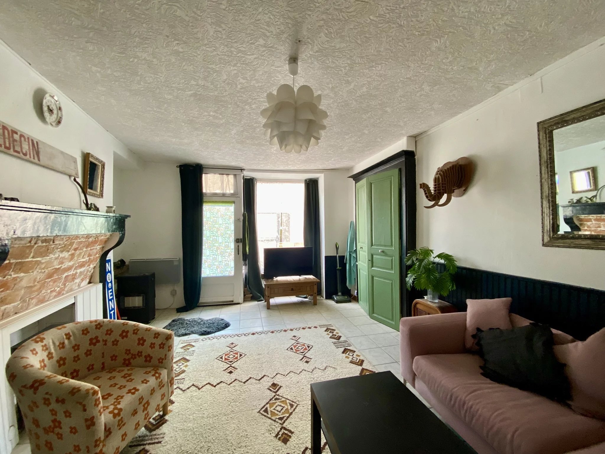 Townhouse in Bussière-Poitevine with potential for a shop!, Nouvelle-Aquitaine – France – BVI86103