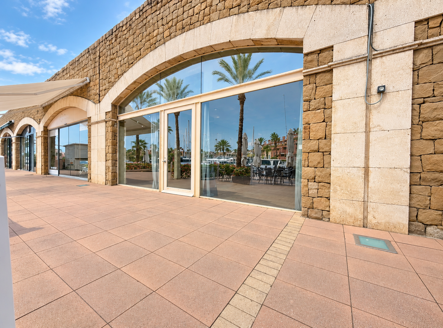 Commercial Premises in Sotogrande, Cadiz, Spain – 428-05749D