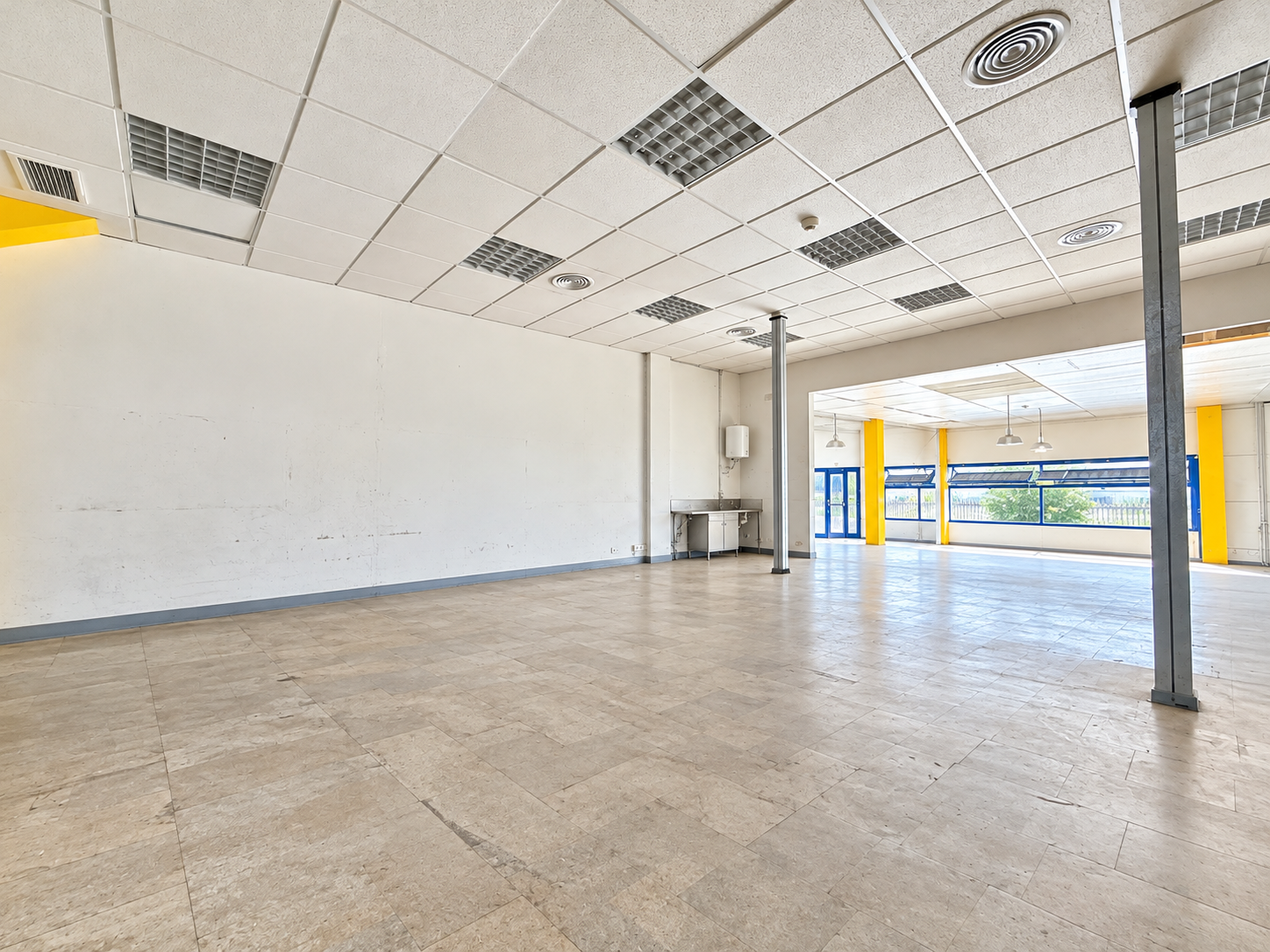 Store Room in San Pedro De Alcantara, Malaga, Spain – 428-05766P