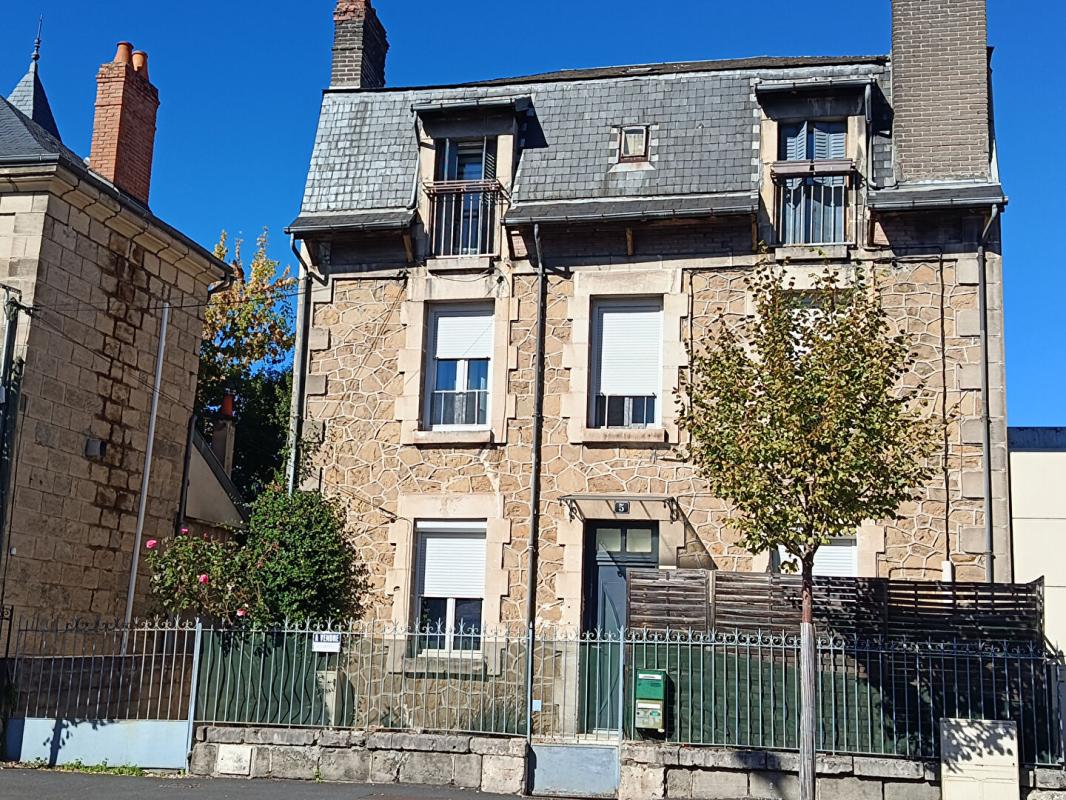 6 bedroom maison in Brive La Gaillarde, Corrèze, France